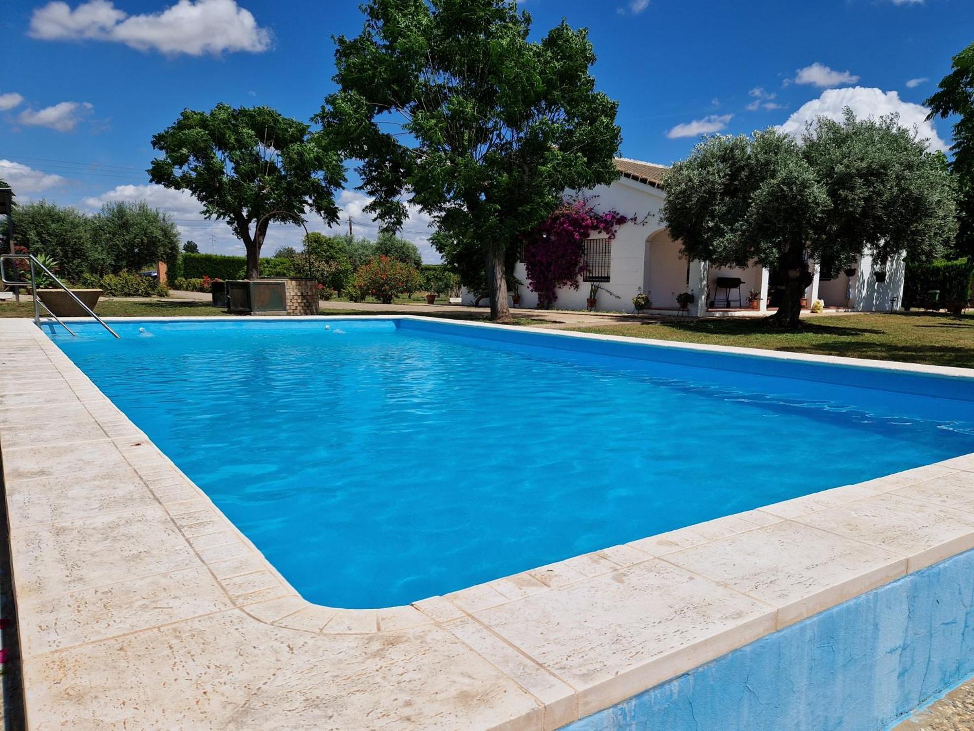 Casa En El Campo Cerca De Sevilla La Rinconada Esterno foto